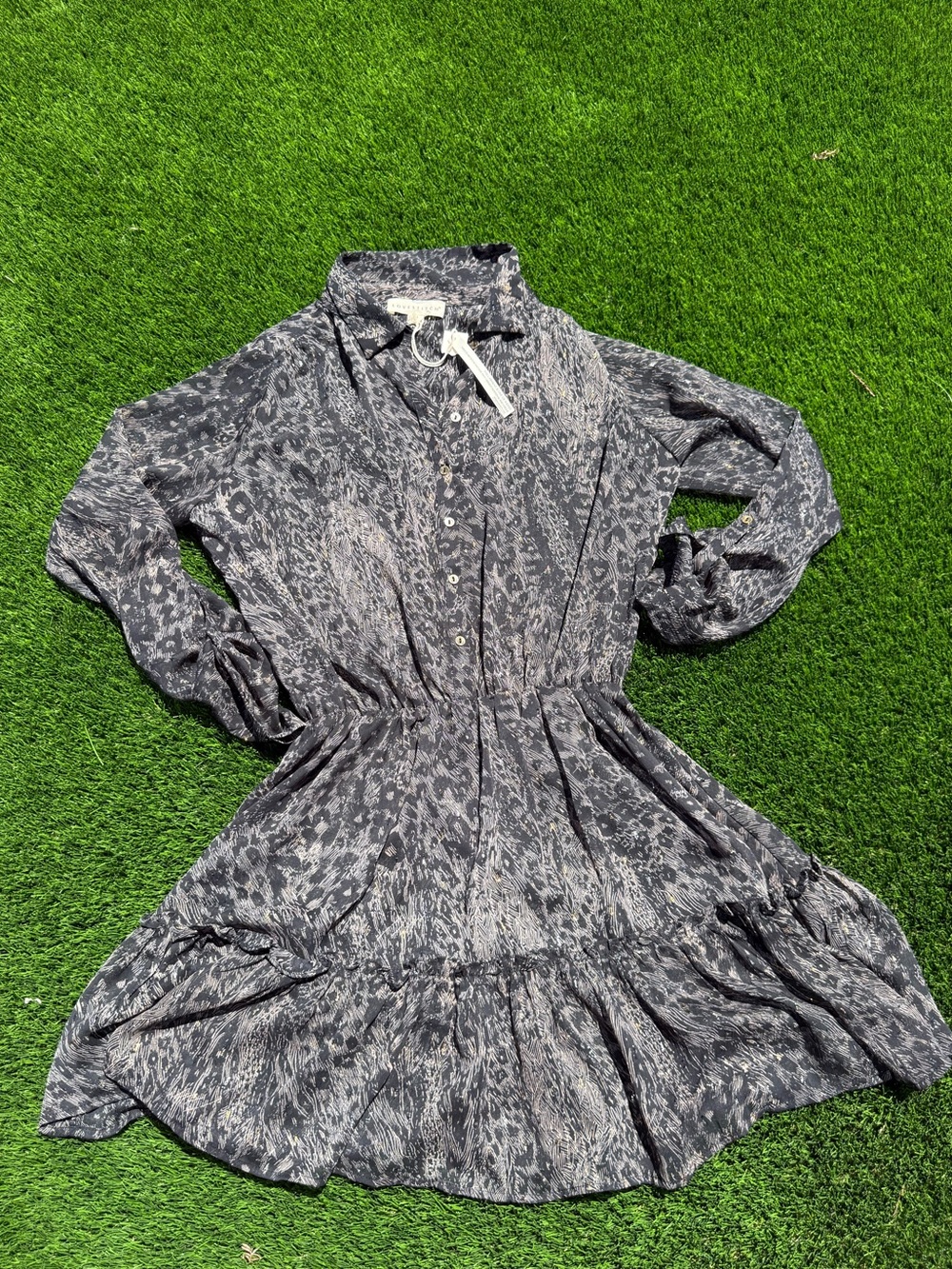 NWT lovestitch Gray animal Printed Long-Sleeve Button Front Dress